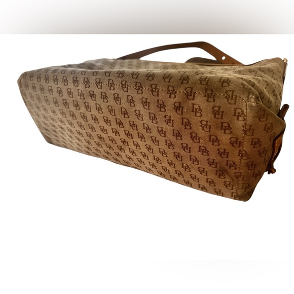 Dooney & Bourke Tan Shoulder Bag - Picture 12 of 13